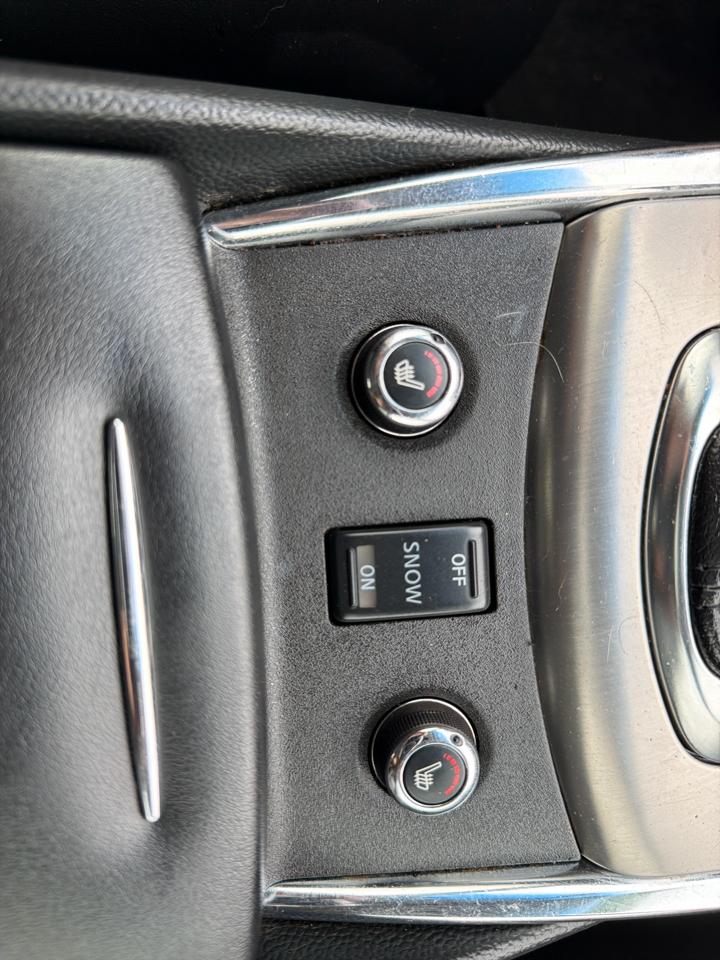 Infiniti Q40 4dr Sdn AWD 2015