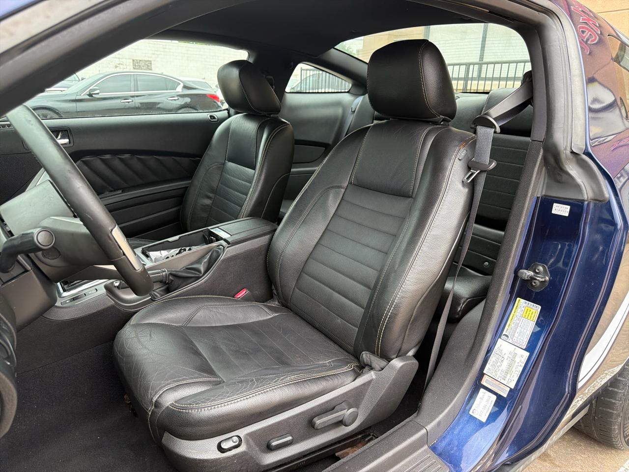 Ford Mustang 2dr Cpe V6 2010