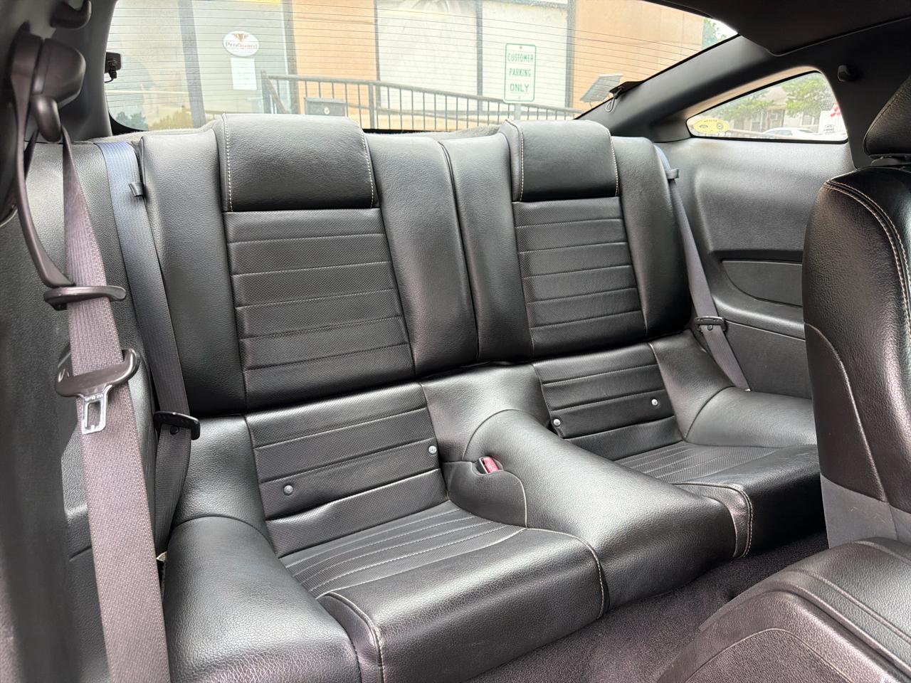 Ford Mustang 2dr Cpe V6 2010