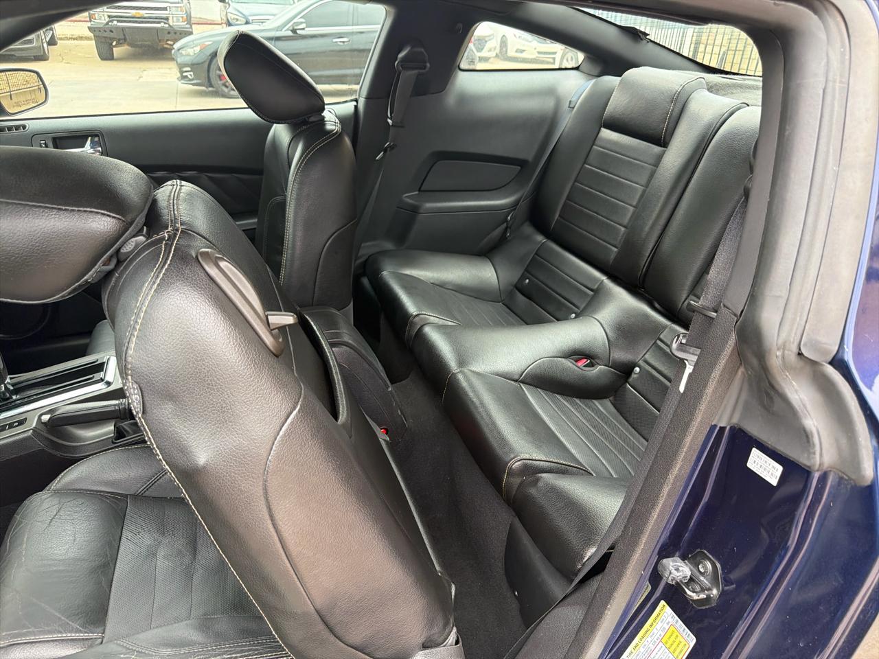 Ford Mustang 2dr Cpe V6 2010