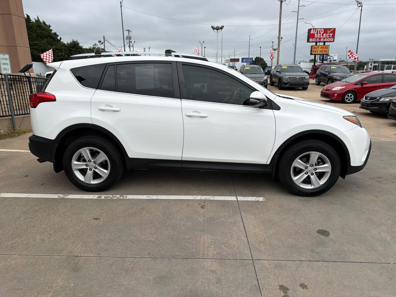 Toyota RAV4 FWD 4dr XLE (Natl) 2013