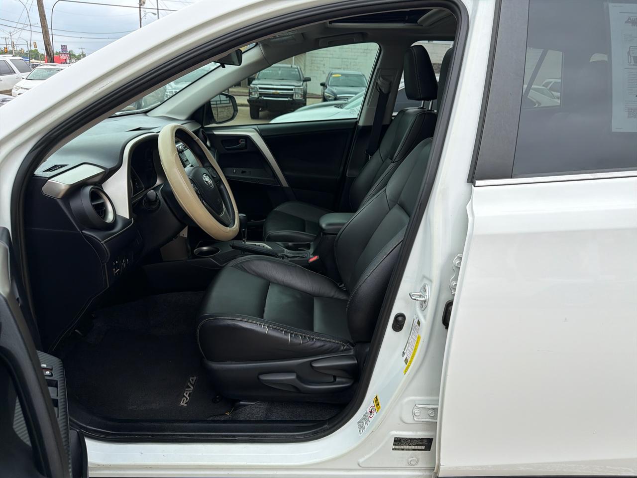 Toyota RAV4 FWD 4dr XLE (Natl) 2013