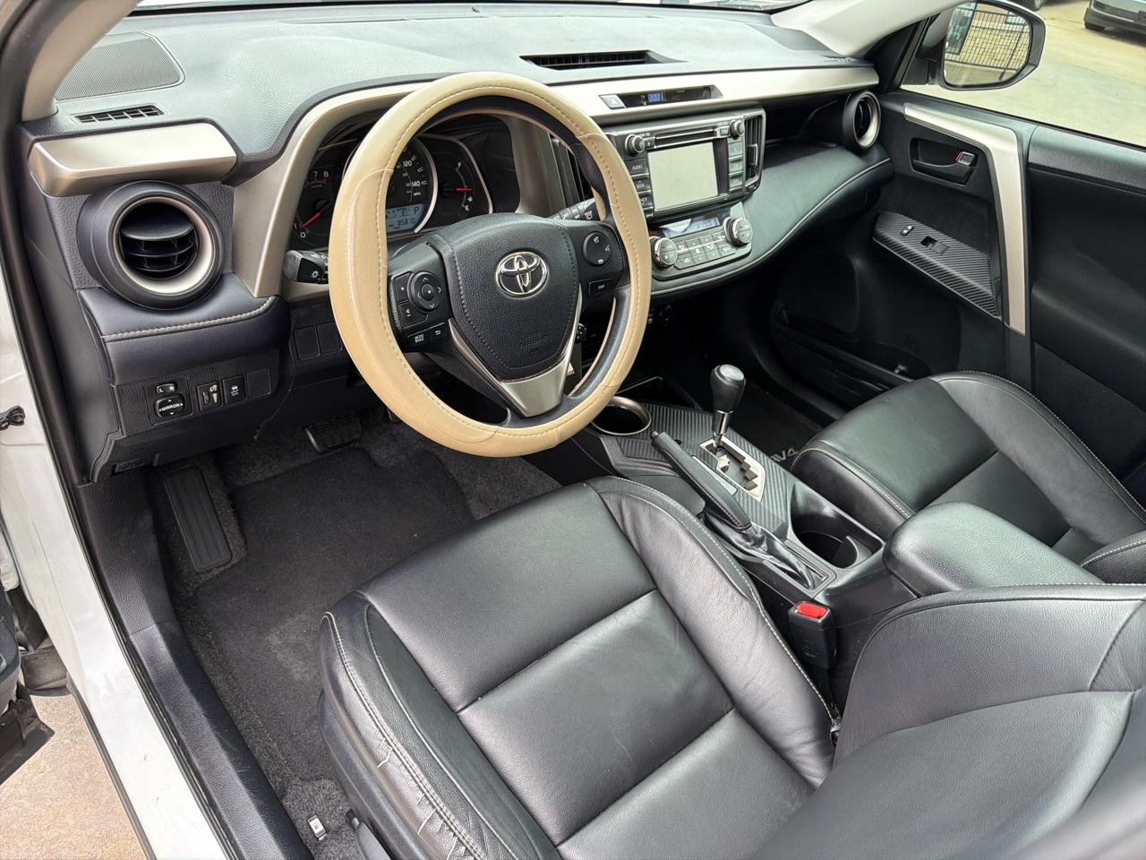 Toyota RAV4 FWD 4dr XLE (Natl) 2013