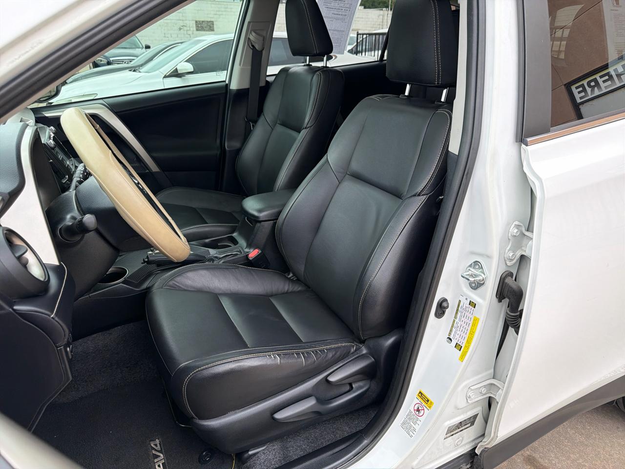 Toyota RAV4 FWD 4dr XLE (Natl) 2013