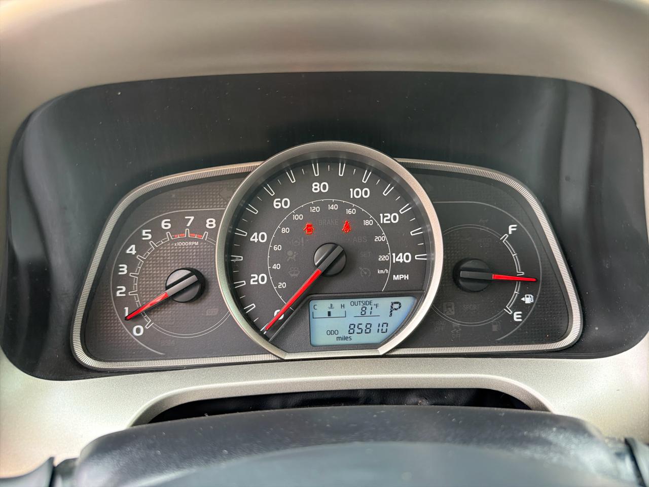 Toyota RAV4 FWD 4dr XLE (Natl) 2013