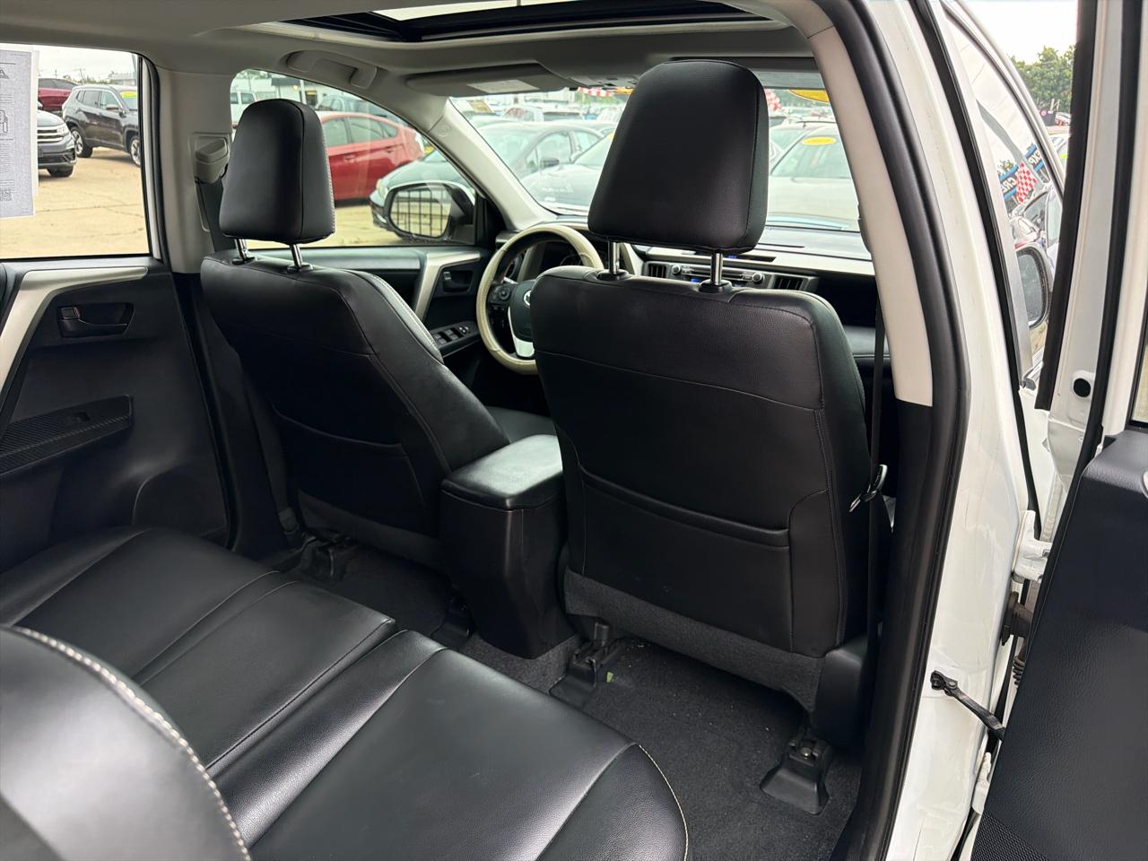 Toyota RAV4 FWD 4dr XLE (Natl) 2013