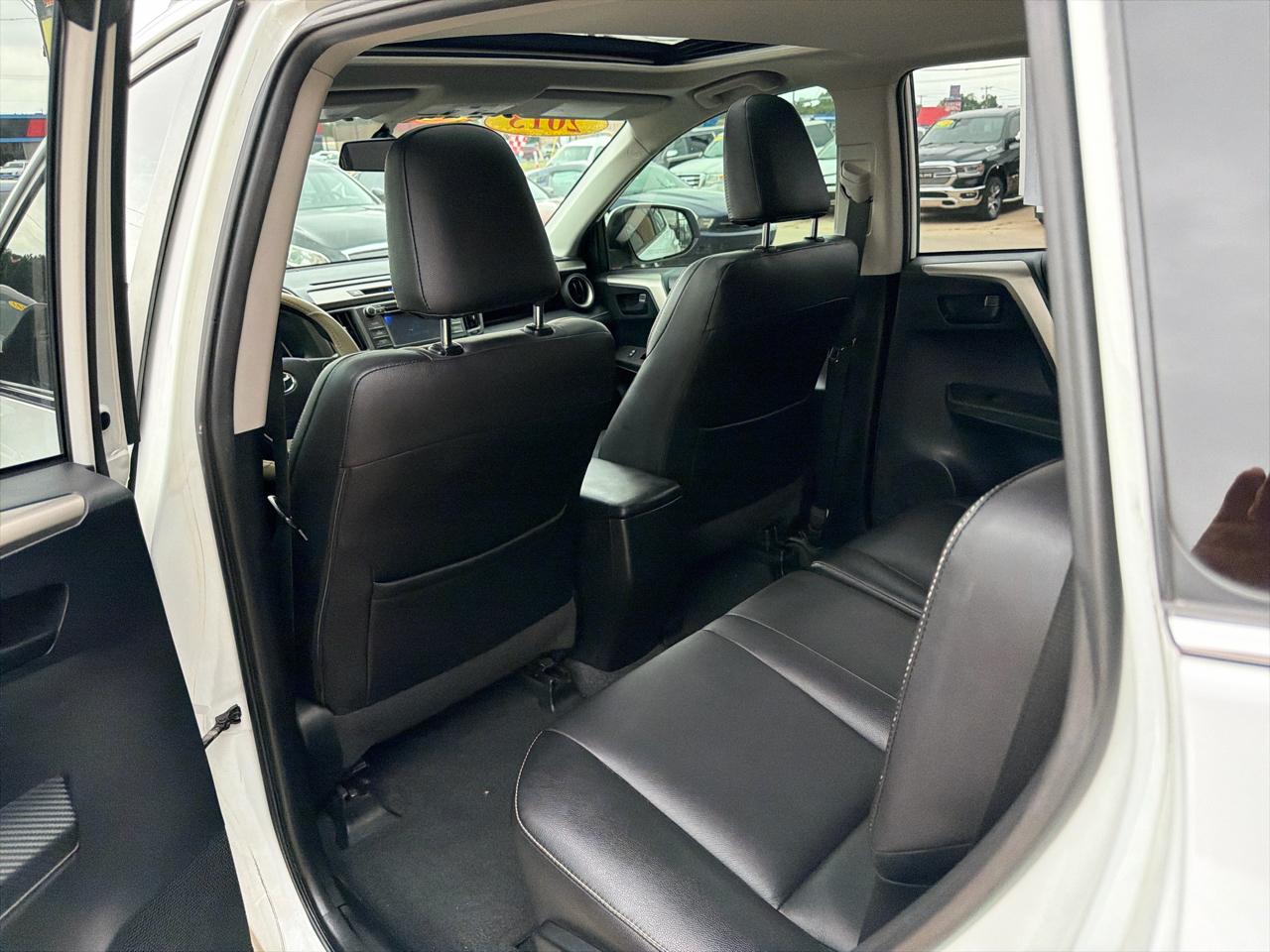 Toyota RAV4 FWD 4dr XLE (Natl) 2013