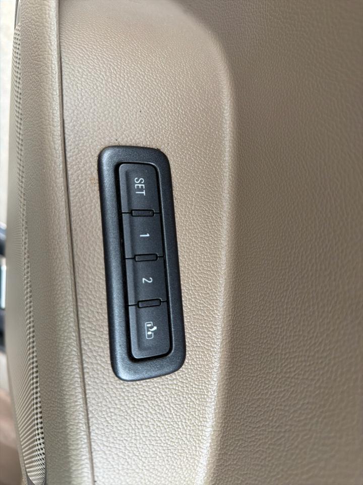 Chevrolet Suburban 4WD 4dr LTZ 2015