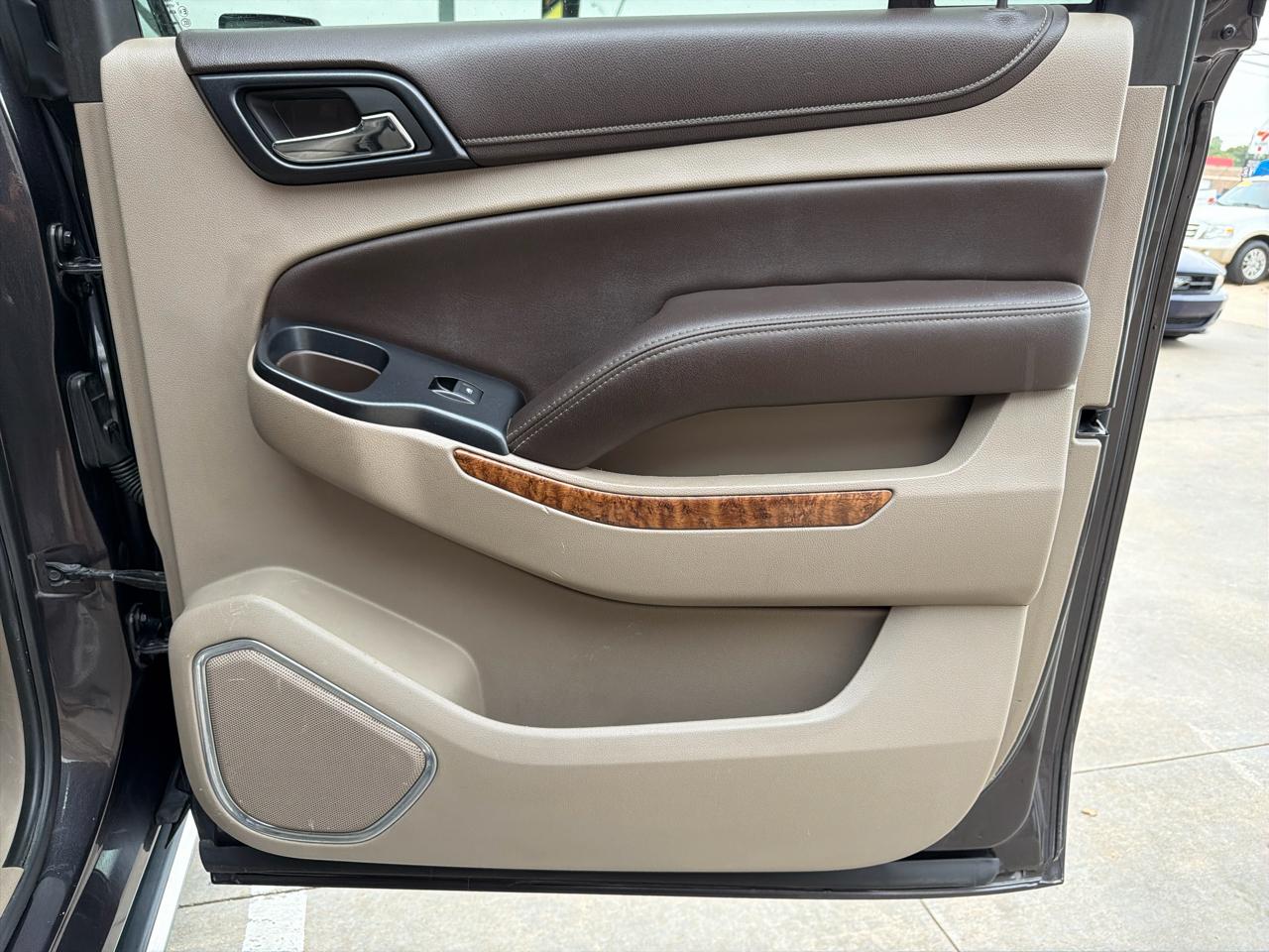 Chevrolet Suburban 4WD 4dr LTZ 2015