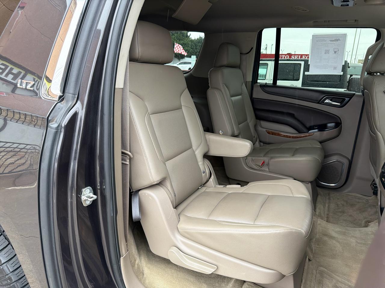 Chevrolet Suburban 4WD 4dr LTZ 2015