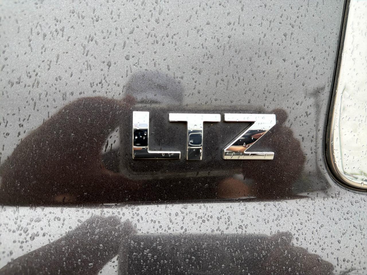 Chevrolet Suburban 4WD 4dr LTZ 2015