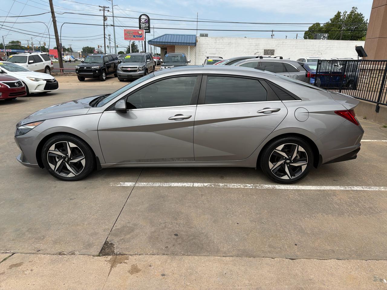 Hyundai Elantra SEL IVT 2022