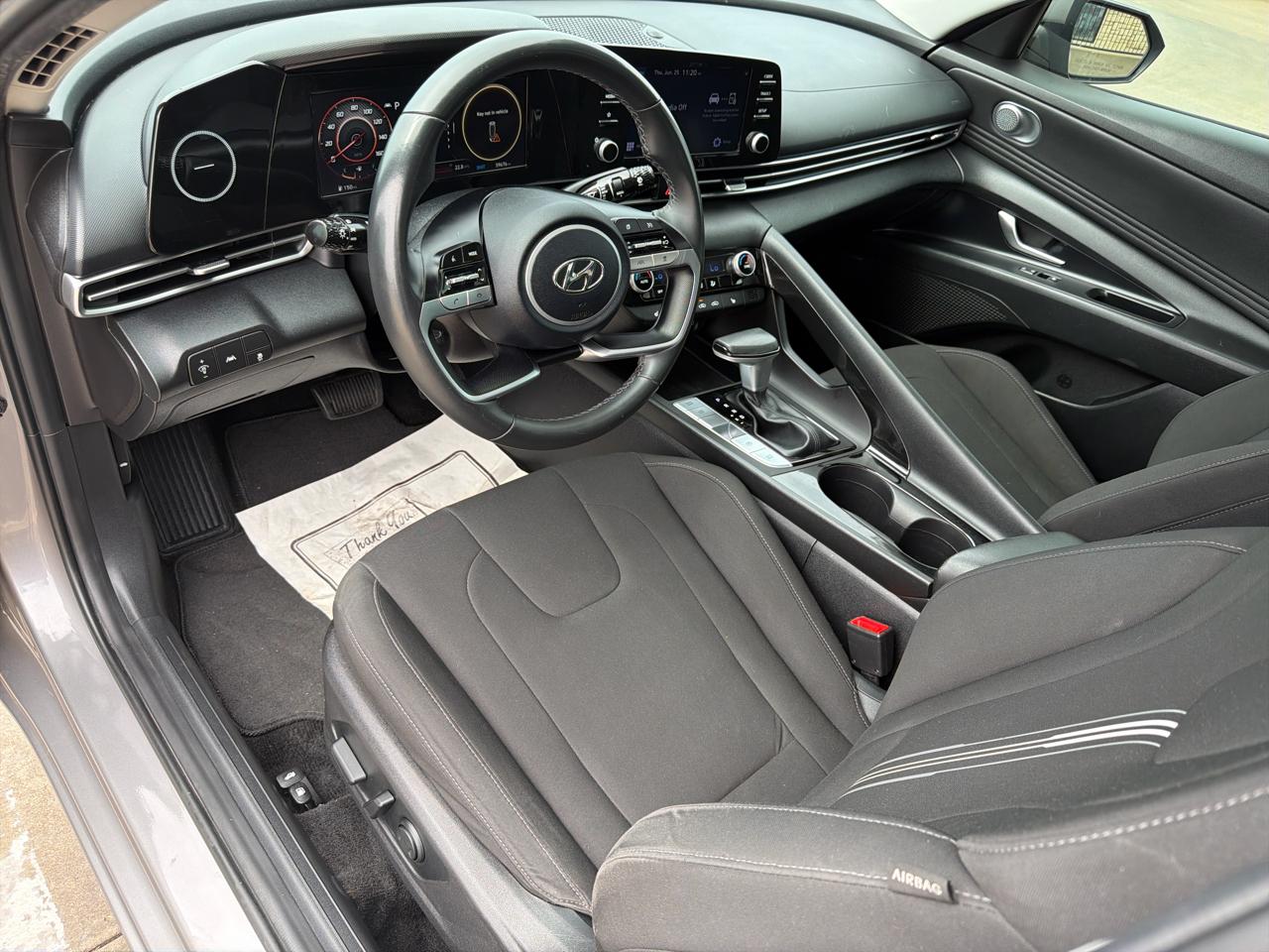 Hyundai Elantra SEL IVT 2022