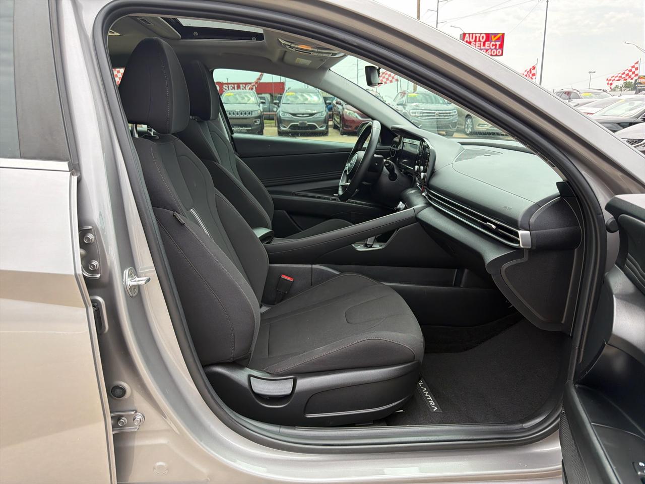 Hyundai Elantra SEL IVT 2022