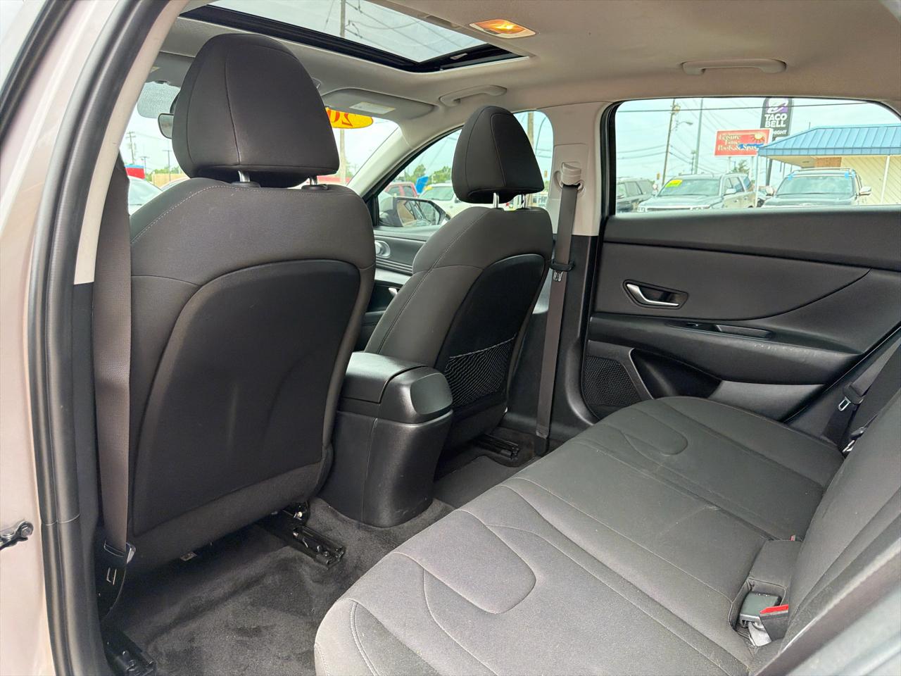 Hyundai Elantra SEL IVT 2022