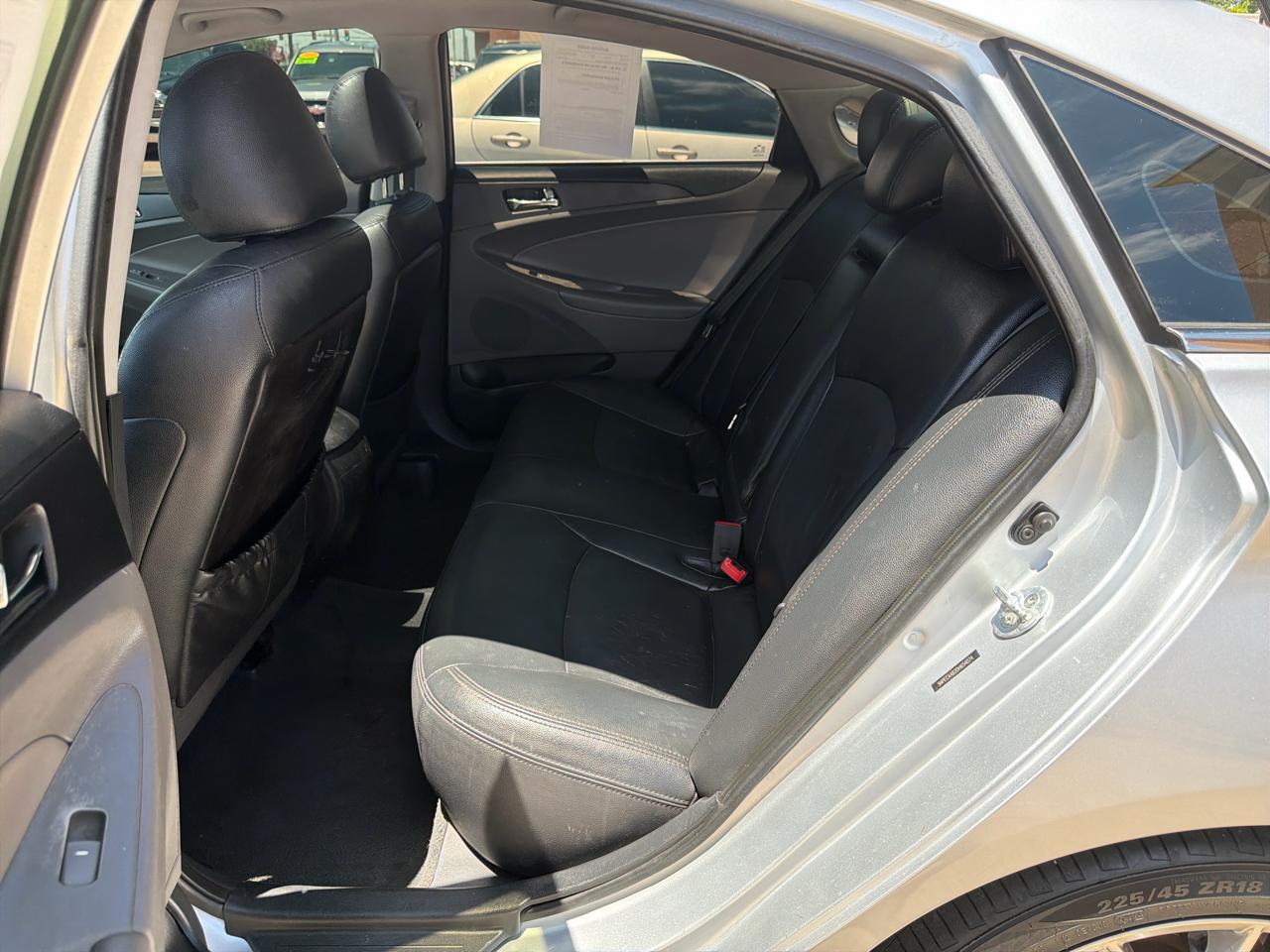 Hyundai Sonata 4dr Sdn 2.0T Auto SE 2013