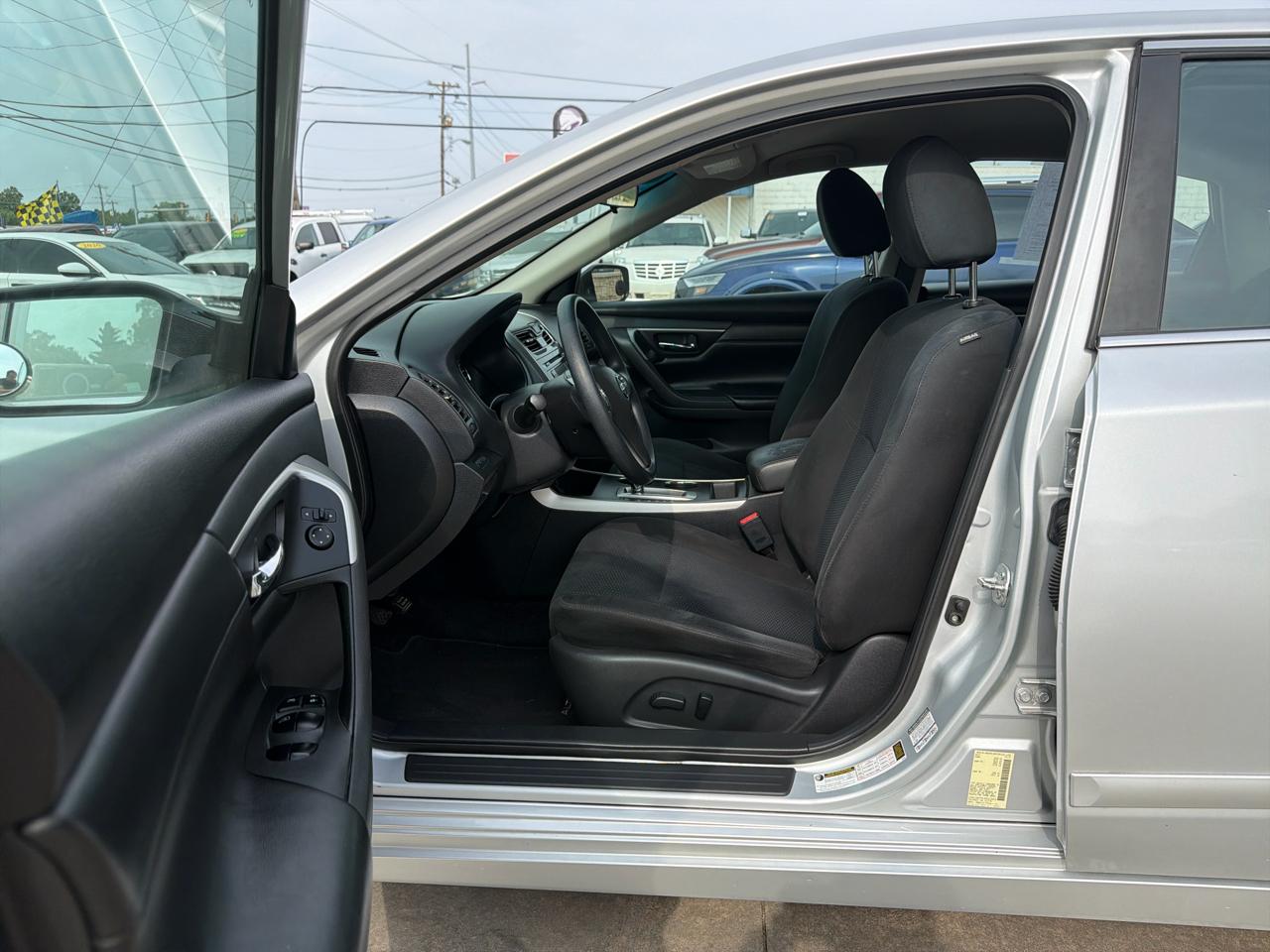 Nissan Altima 4dr Sdn I4 2.5 S 2015