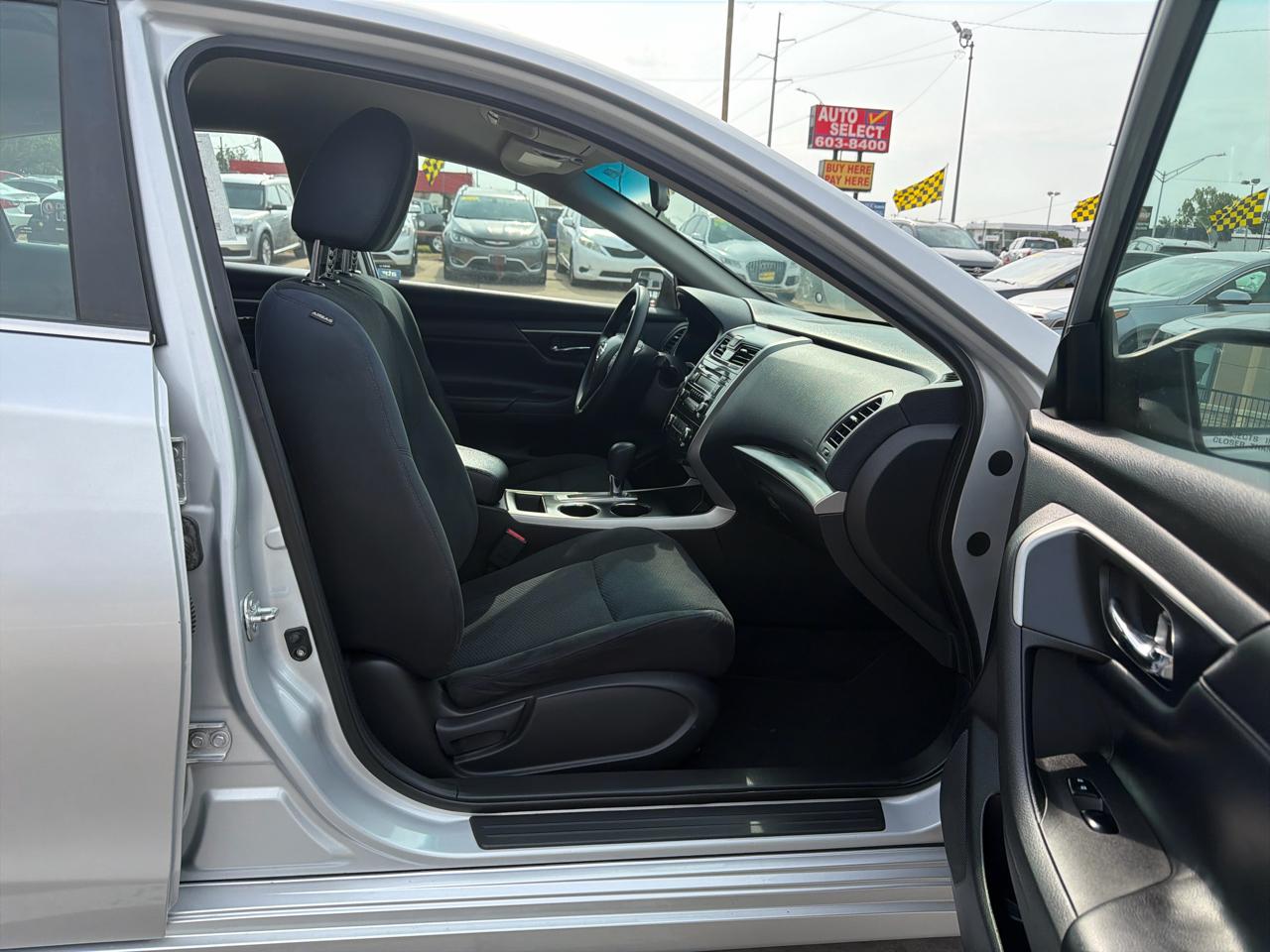 Nissan Altima 4dr Sdn I4 2.5 S 2015