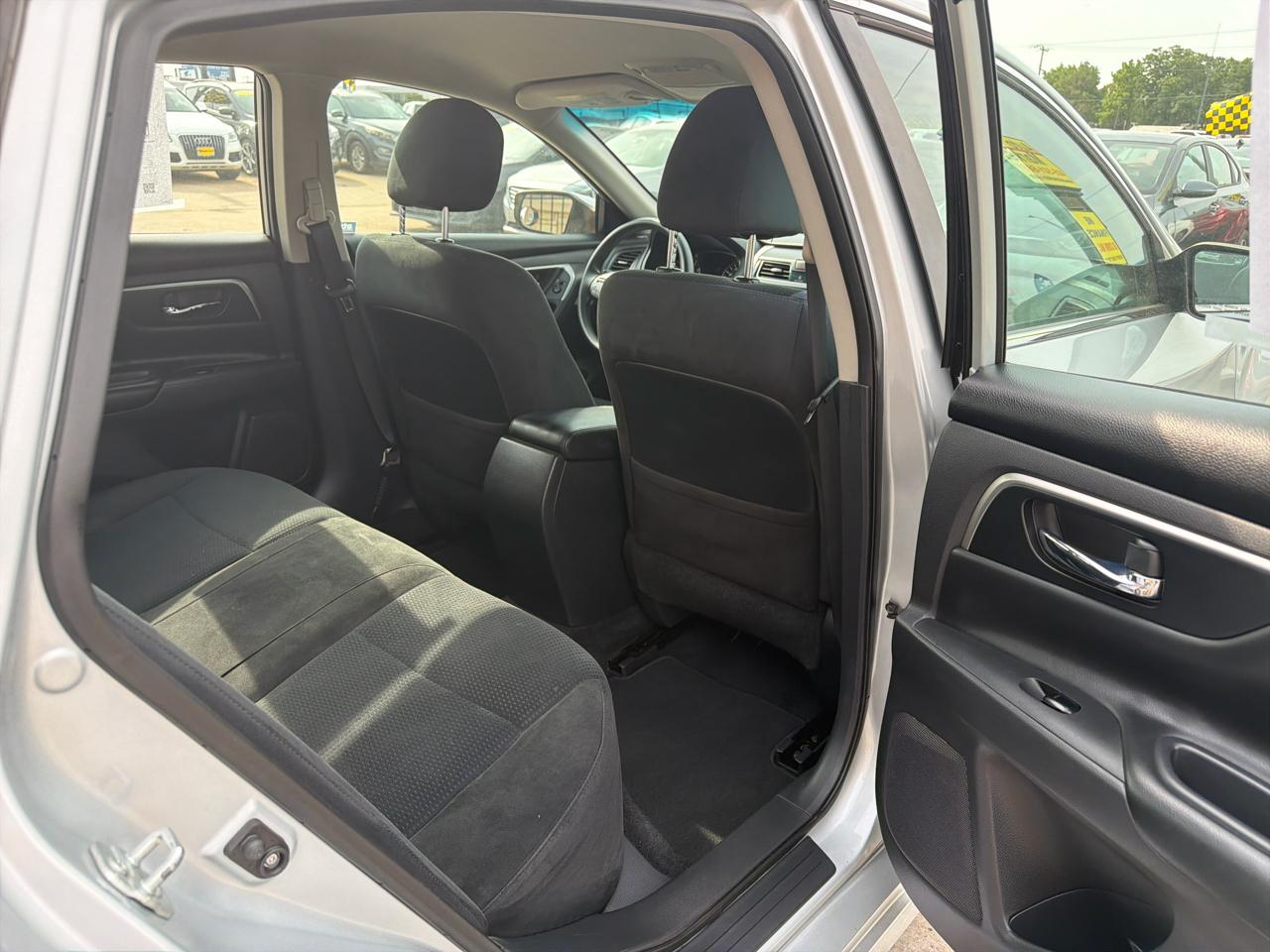 Nissan Altima 4dr Sdn I4 2.5 S 2015
