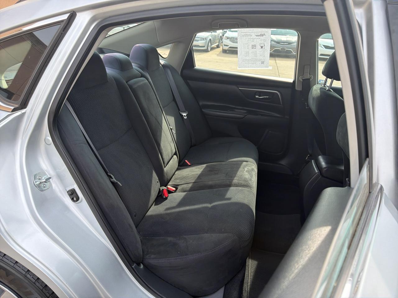 Nissan Altima 4dr Sdn I4 2.5 S 2015