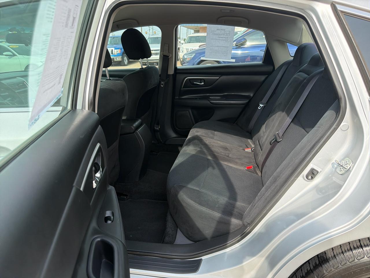 Nissan Altima 4dr Sdn I4 2.5 S 2015