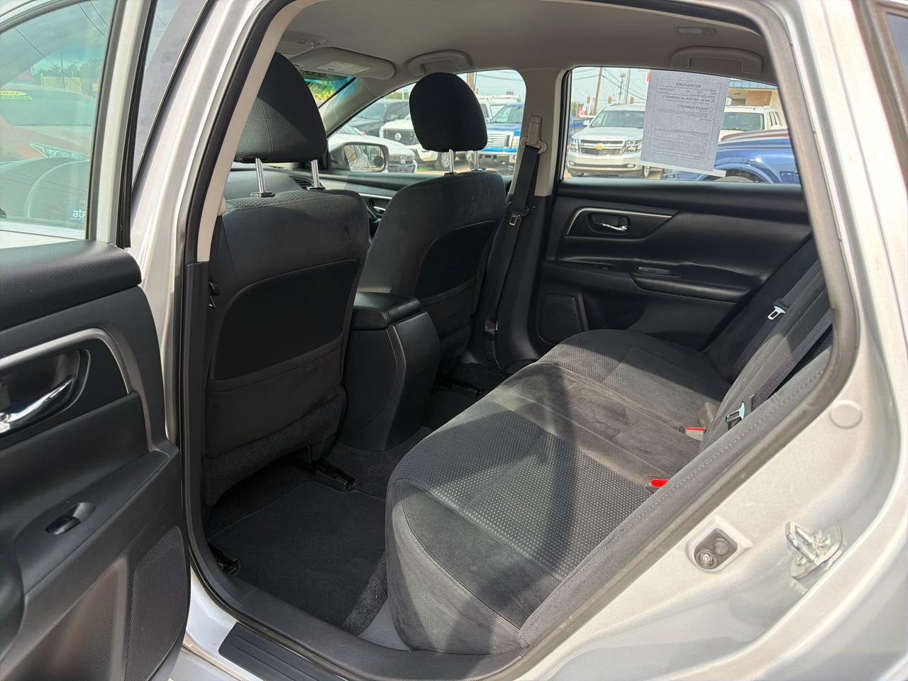 Nissan Altima 4dr Sdn I4 2.5 S 2015