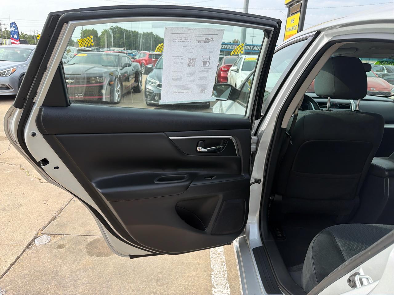 Nissan Altima 4dr Sdn I4 2.5 S 2015