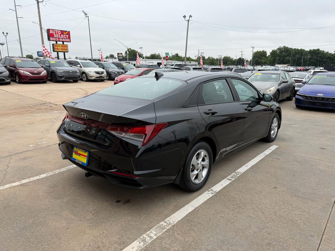 Hyundai Elantra SE IVT 2023