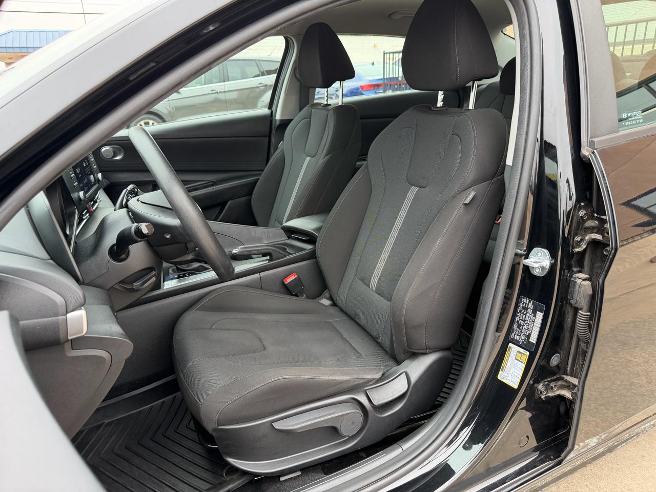 Hyundai Elantra SE IVT 2023
