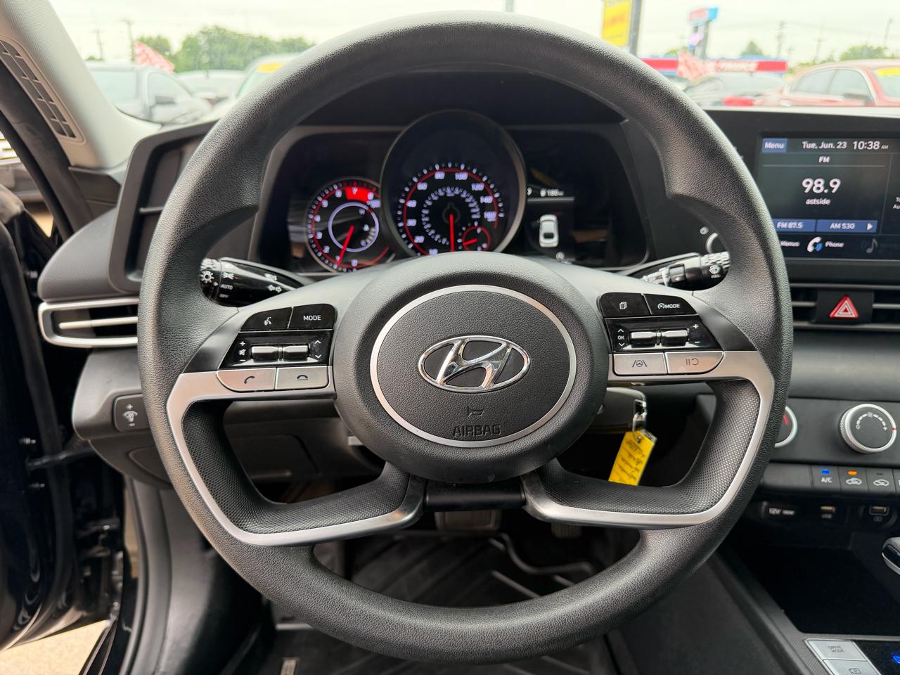 Hyundai Elantra SE IVT 2023