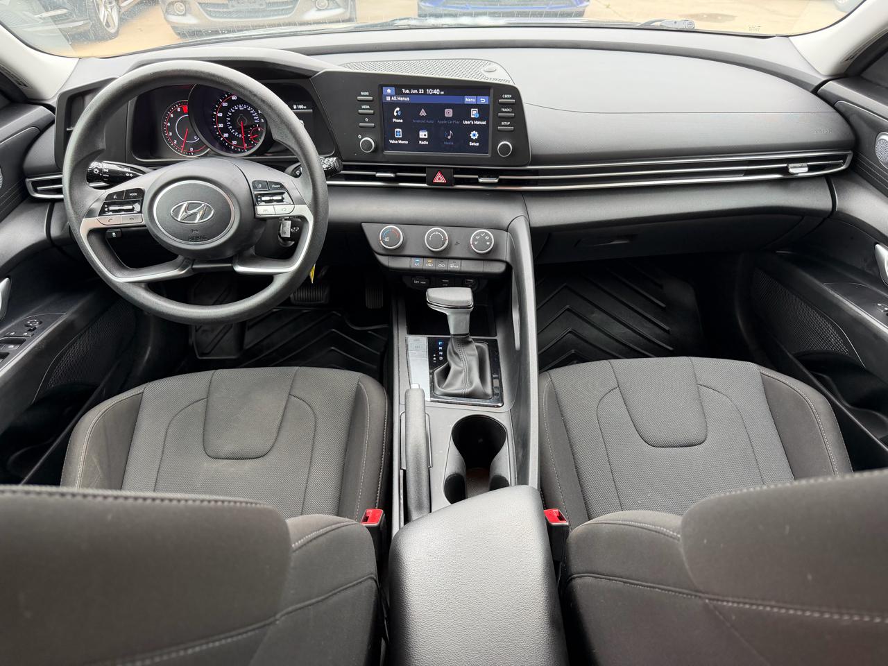 Hyundai Elantra SE IVT 2023