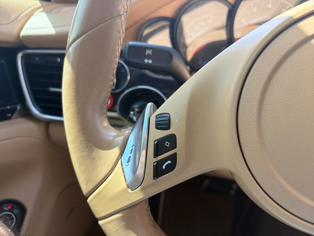 Porsche Panamera 4dr HB 4 2015