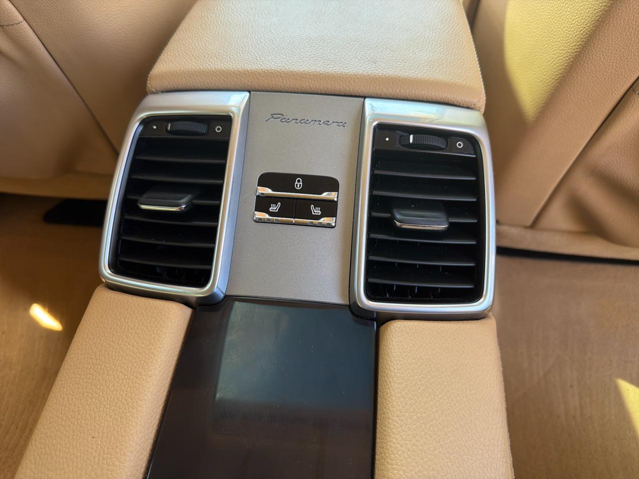 Porsche Panamera 4dr HB 4 2015