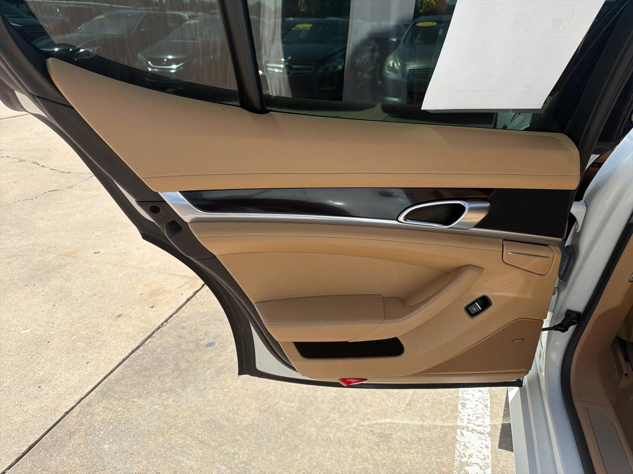 Porsche Panamera 4dr HB 4 2015