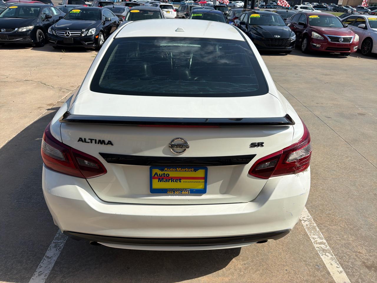 Nissan Altima 2.5 SR Sedan 2018