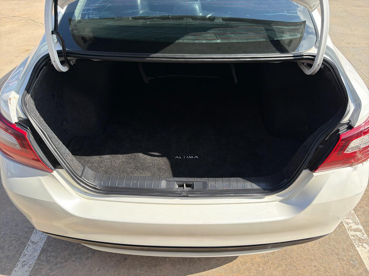 Nissan Altima 2.5 SR Sedan 2018