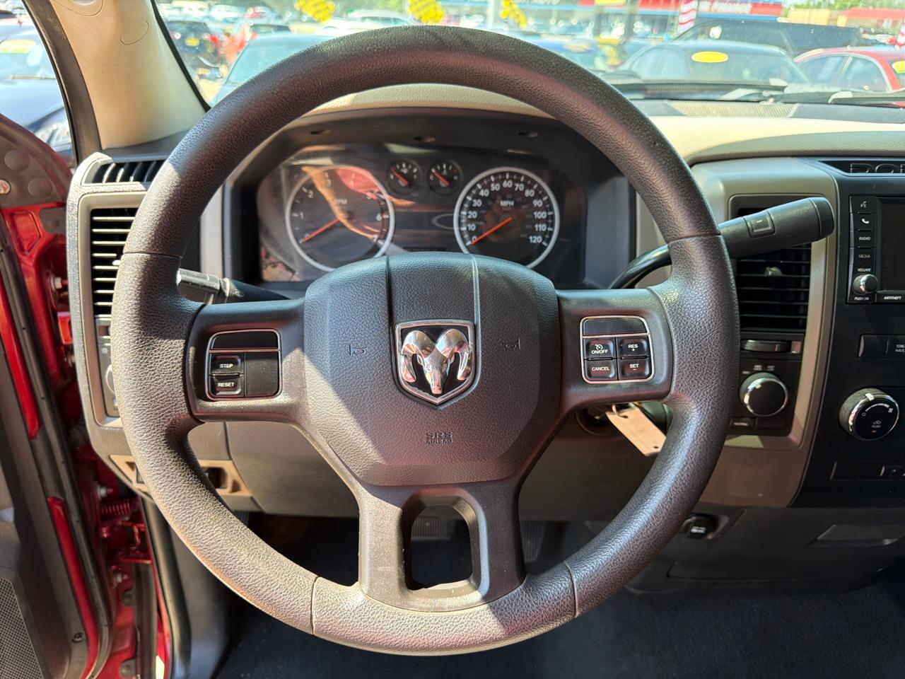 RAM 1500 4WD Quad Cab 140.5" Express 2012