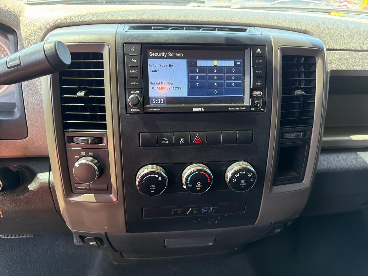 RAM 1500 4WD Quad Cab 140.5" Express 2012