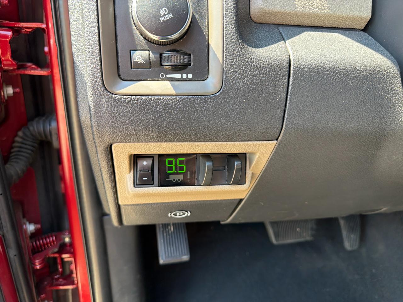 RAM 1500 4WD Quad Cab 140.5" Express 2012