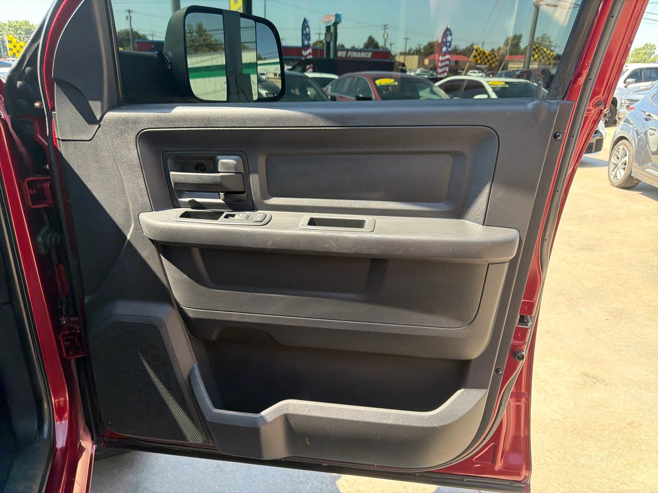 RAM 1500 4WD Quad Cab 140.5" Express 2012