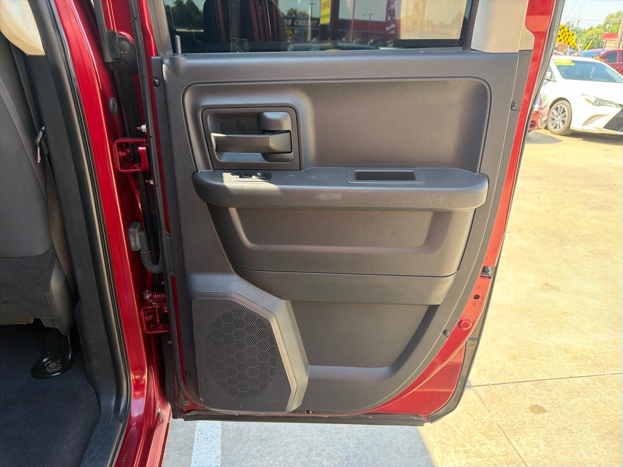 RAM 1500 4WD Quad Cab 140.5" Express 2012