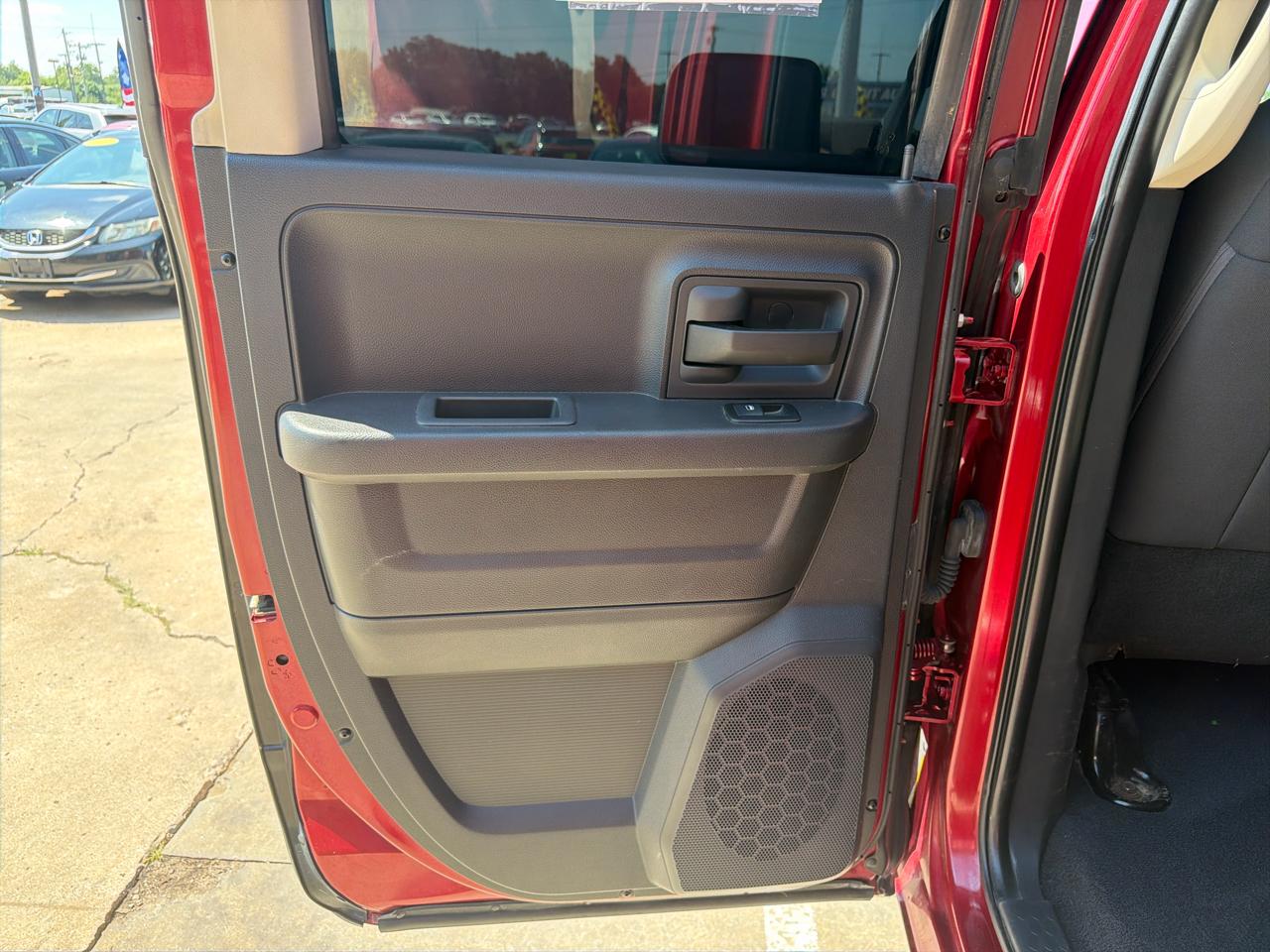 RAM 1500 4WD Quad Cab 140.5" Express 2012