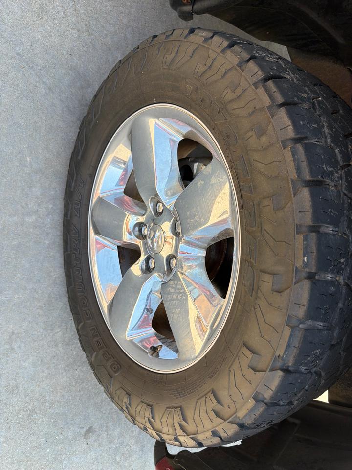 RAM 1500 4WD Quad Cab 140.5" Express 2012