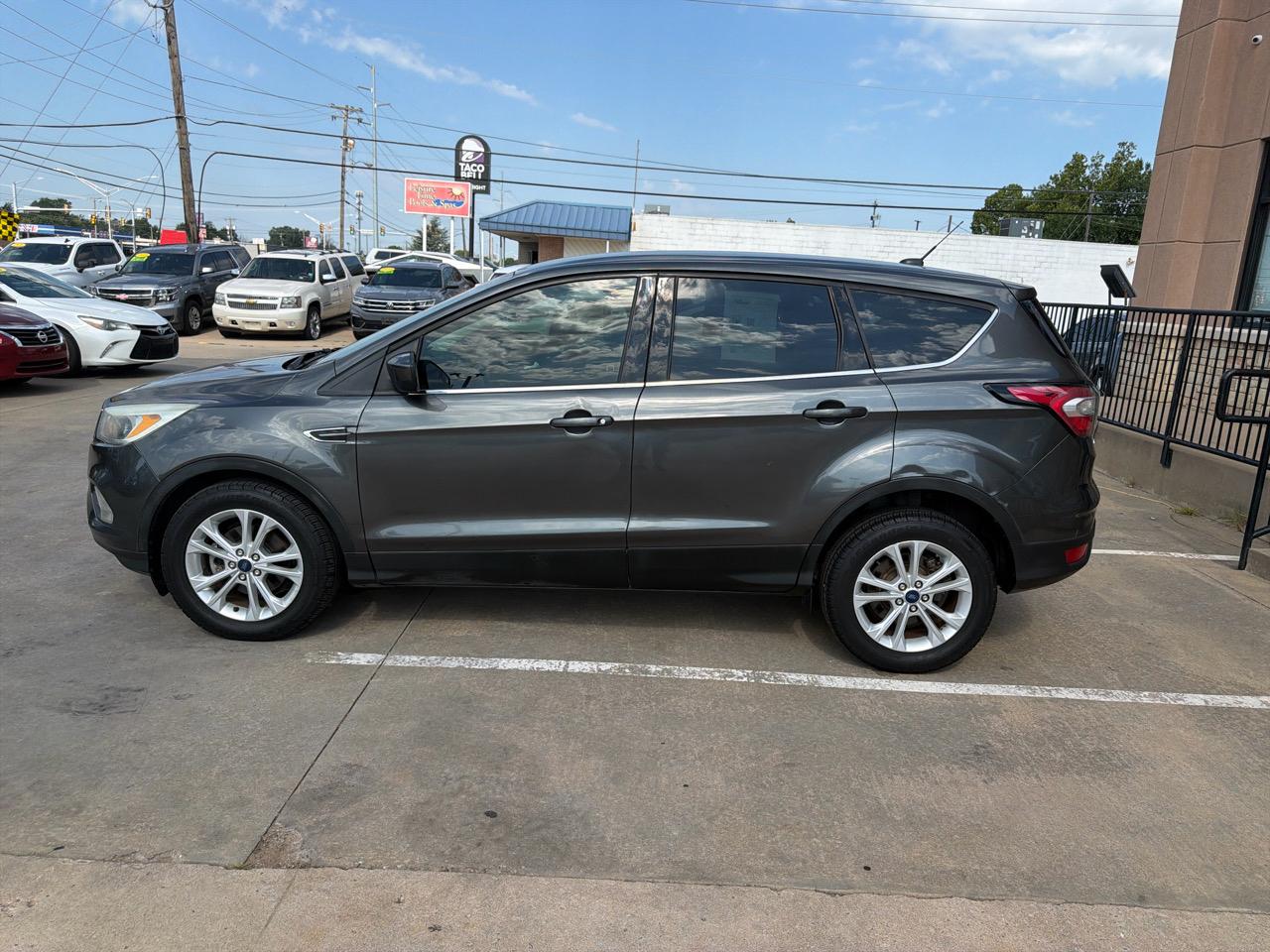 Ford Escape SE FWD 2017