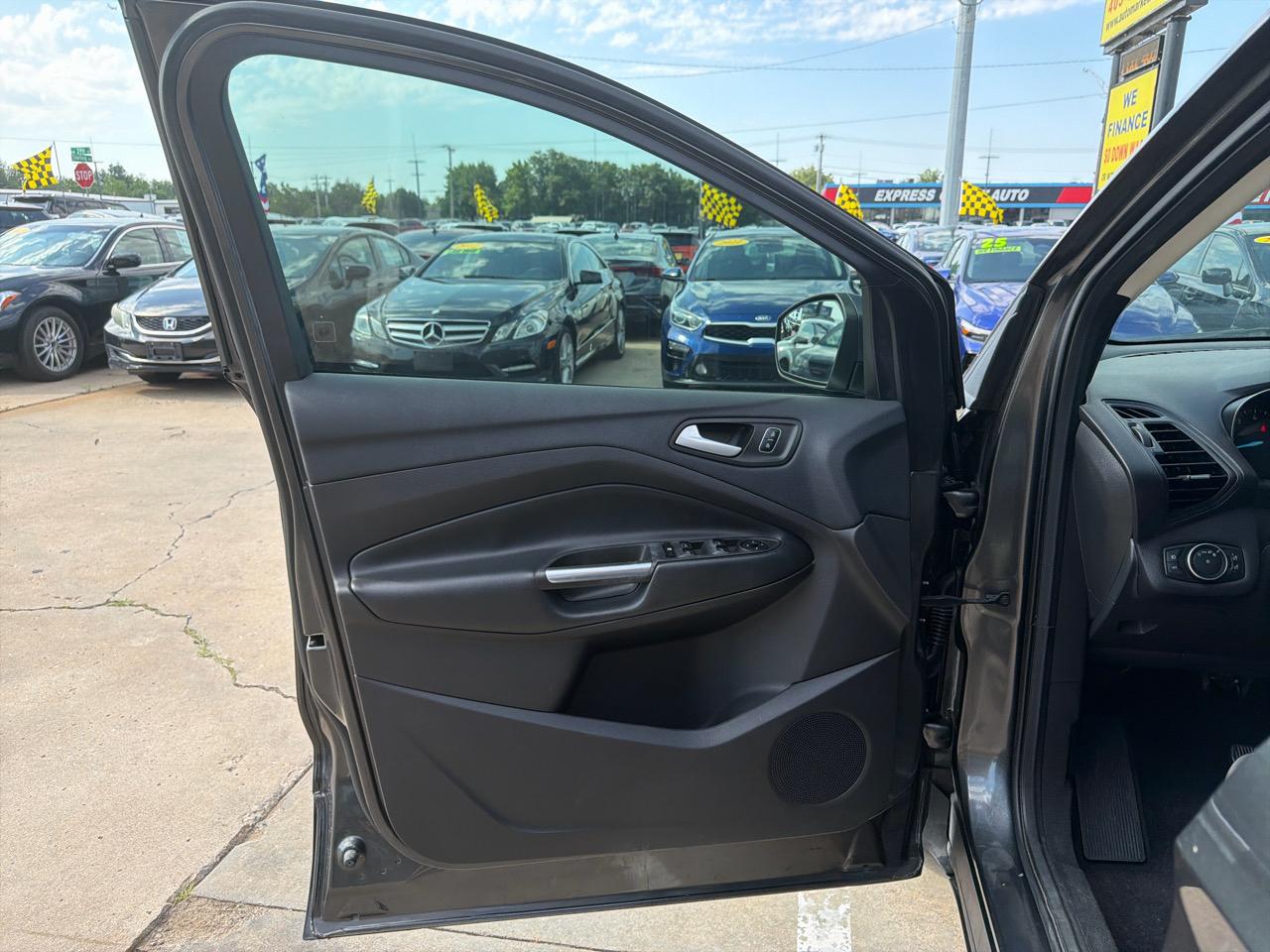 Ford Escape SE FWD 2017