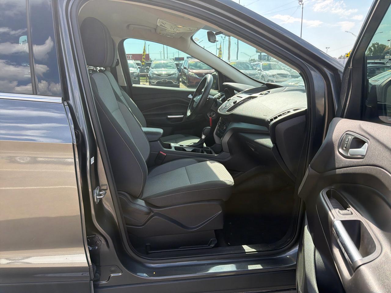 Ford Escape SE FWD 2017