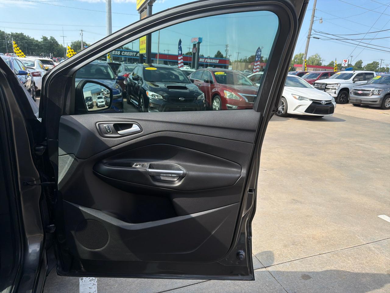 Ford Escape SE FWD 2017