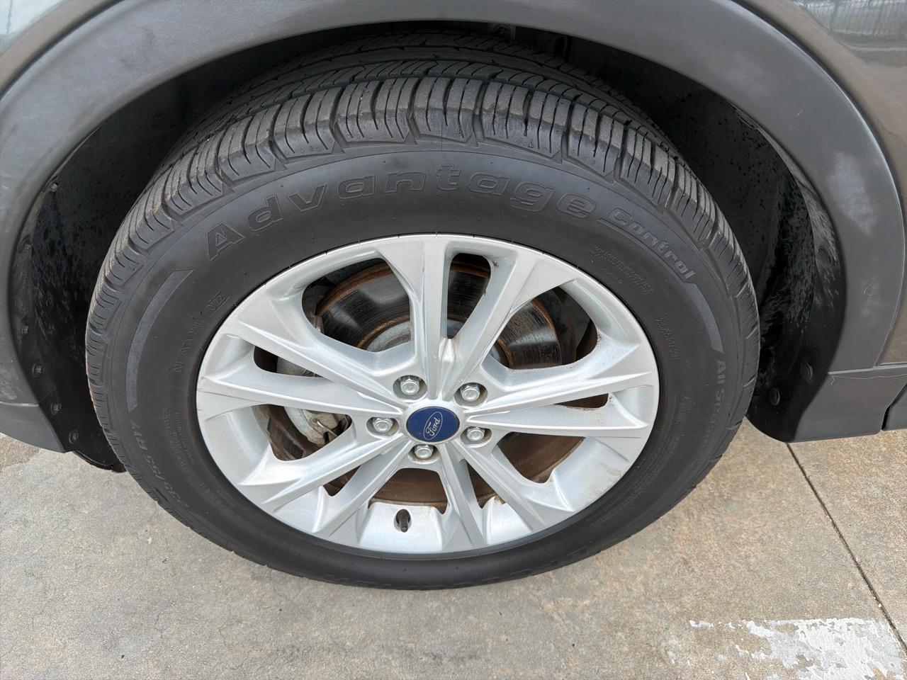 Ford Escape SE FWD 2017