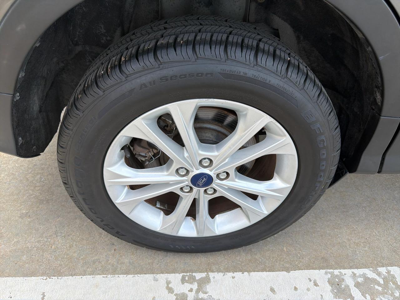 Ford Escape SE FWD 2017