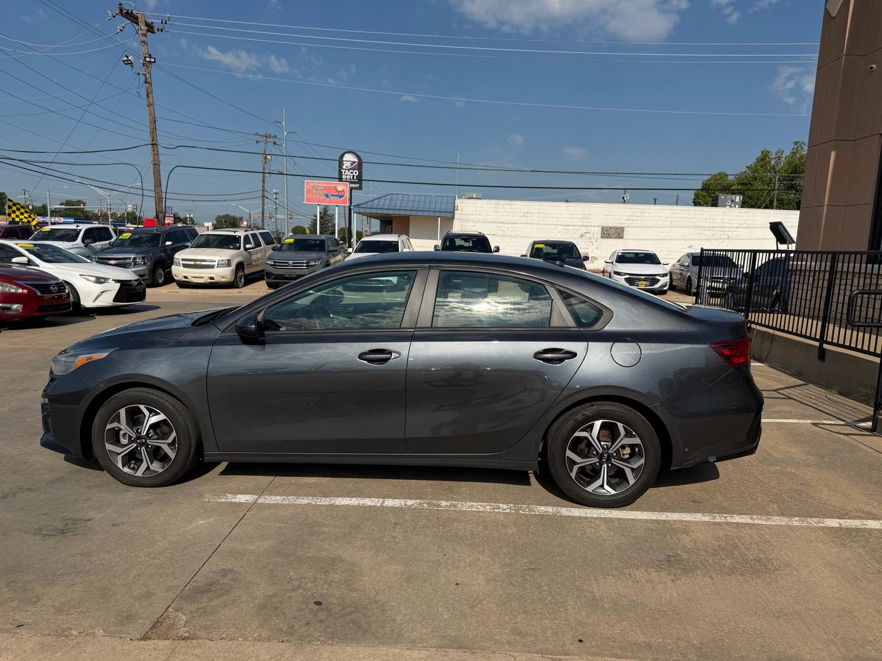 Kia Forte LXS IVT 2021